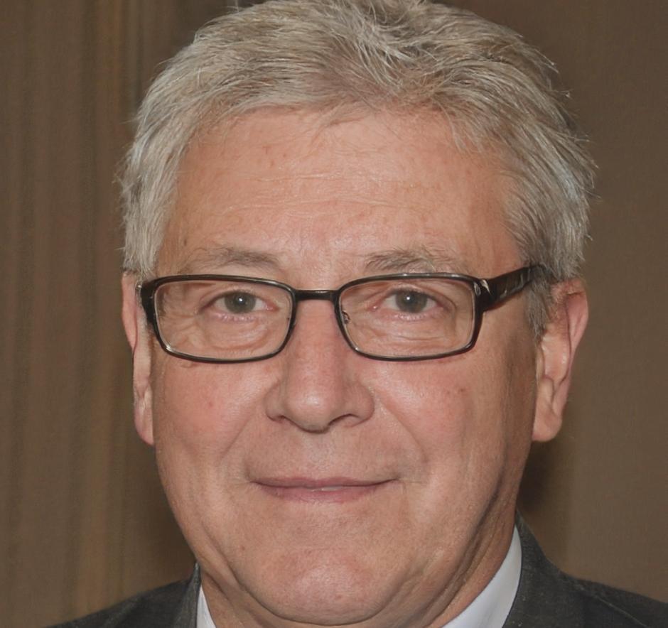 Portrait de Thomas Moulin, consultant en stratégie financière